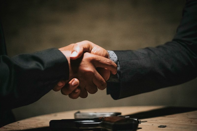 Top 10 International Business Etiquette Mistakes to Avoid in 2025